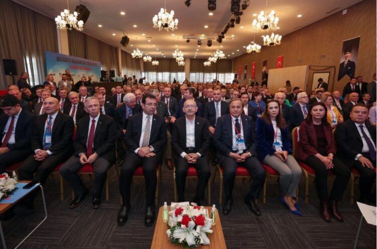 Kılıçdaroğlu, CHP’li belediye başkanlarını uyardı: Rehavete kapılmayın
