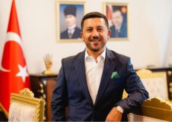 AK Parti’den istifa etti, İYİ Parti’ye katıldı