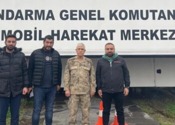 Çakıcı’nın danışmanı Jandarma Genel Komutanı ile fotoğraf çektirip paylaştı