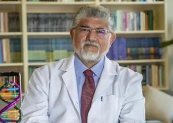 Beşinci cumhurbaşkanı aday adayı imza arıyor