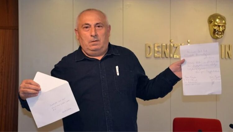 ‘Ecevit’in kemiklerini sızlattılar’ dedi, istifa etti