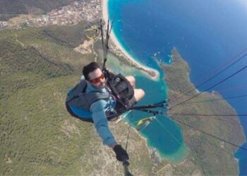 Havada çarpıştılar, milli paraşütçü hayatını kaybetti