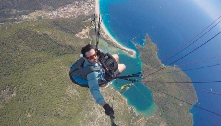 Havada çarpıştılar, milli paraşütçü hayatını kaybetti