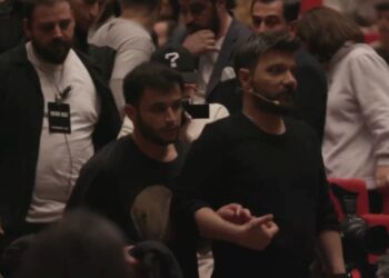 Oğuzhan Uğur, yayındaki kavganın görüntülerini paylaştı