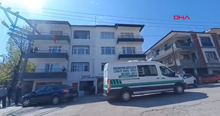 Kocaeli’de bir şahıs ağabeyinin boğazını ve cinsel organını kesti