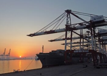 Çin’in Tianjin Limanı’ndan yapılan dış ticaret Ocak-Şubat döneminde arttı