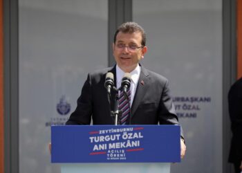 Altılı masa liderleri ‘Turgut Özal Anı Mekanı’nı açtı