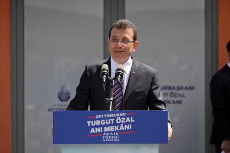 Altılı masa liderleri ‘Turgut Özal Anı Mekanı’nı açtı