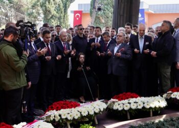 Altılı masa liderleri ‘Turgut Özal Anı Mekanı’nı açtı