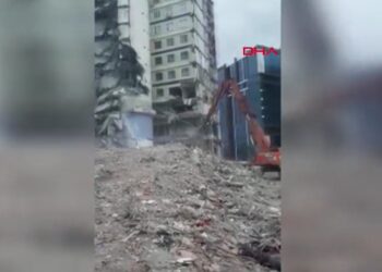 Galeria sitesinin müteahhidi yakalandı