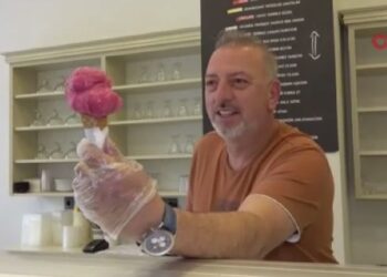 Adanalılar acılı şalgamdan dondurma üretti