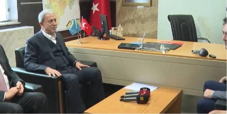 Akar’dan CHP ve İYİ Parti’ye dikkat çeken ziyaret