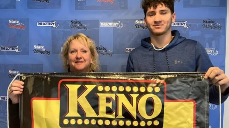 Aynı rakamlarla üç kez oynadılar, üç kez piyango kazandılar