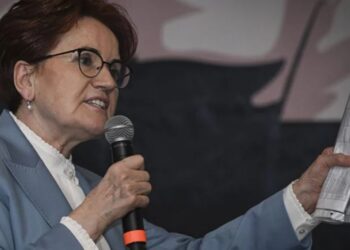 Akşener’den Erdoğan’a: ‘2 elinde de terör örgütü’