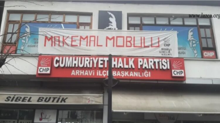 CHP’ye Lazca seçim afişi