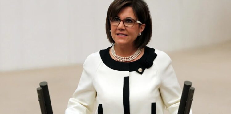 Memleket Partisi kurucularından Gaye Usluer CHP’ye döndü