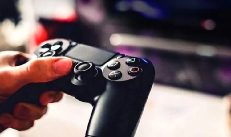 Akıllı saat, bilgisayar ve oyun konsolu satışı için yeni dönem