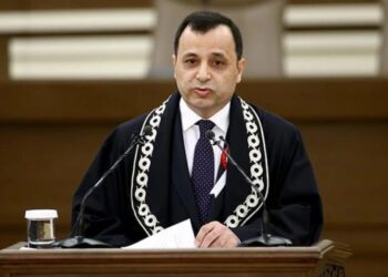 AYM Başkanı Zühtü Arslan: Kararlara imza atanları hedef almanın hiçbir faydası yok