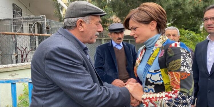 CHP’den öldürülen müzisyenin ailesine ziyaret