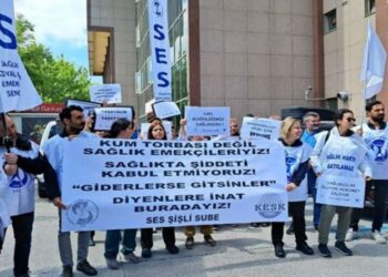 Sağlıkçılardan ‘doktorları dövüyoruz’ sözlerine protesto