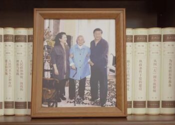 Xi Jinping’in aile sevgisi