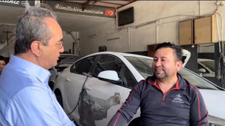 Bülent Tezcan’ın dinlediği esnaf:  “Geçen yıl bin lira olan dükkan kirası şu anda 8 bin lira