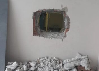 Banka soymak için duvarı deldi