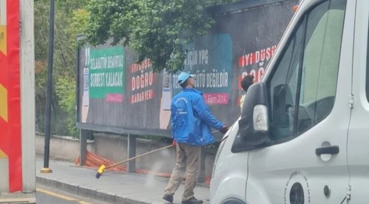 AKP’li belediyeden provokatif afiş