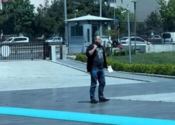 ‘Başsavcı’ya mektup iletmek iddiasıyla’ boynuna silah dayadı