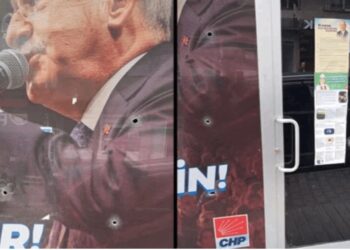 CHP irtibat bürosuna kurşun yağdırdılar