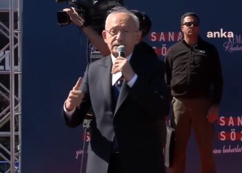 Kılıçdaroğlu: Bayrağımız ve vatanımız için gözümüzü kırpmadan ölüme gideriz
