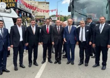 Mehmet Şimşek, Erdoğan’ın Batman mitingine katıldı