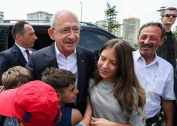 Kılıçdaroğlu’ndan Babalar Günü’nde Hatay’daki depremzede ailelere ziyaret