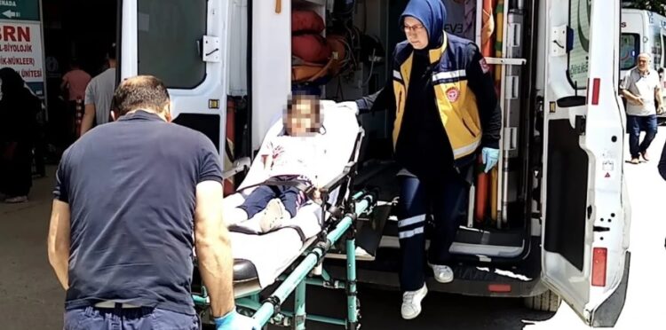 Prizdeki şarj aletini çıkarırken ölümden döndü