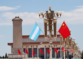 Xi, Honduras Cumhurbaşkanı ile ikili ilişkiler hakkında görüştü