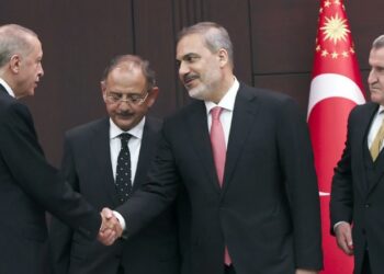 Yeni Kabine açıklandı, 3 kritik koltuk boş kaldı