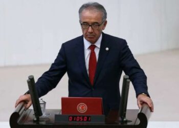 İYİ Parti’nin kurucularından Ahat Andican istifa etti