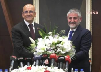 Nebati’den görevi devralan Mehmet Şimşek’ten ilk açıklama