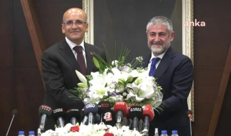 Nebati’den görevi devralan Mehmet Şimşek’ten ilk açıklama