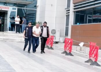 Cezaevine uyuşturucu sokmaya çalışan avukat tutuklandı