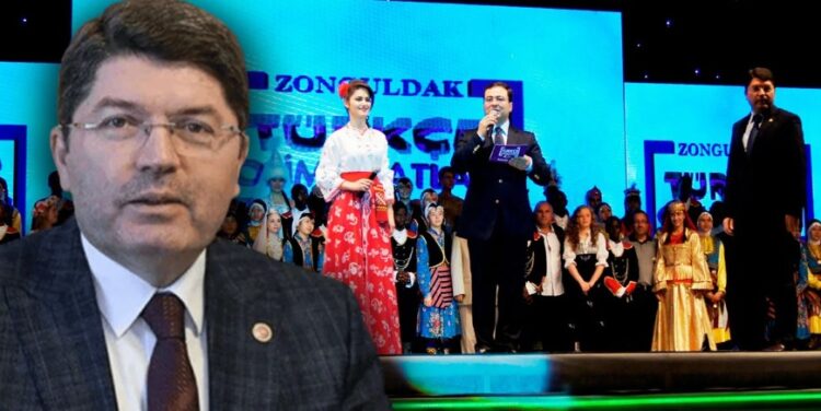 Adalet Bakanı’nın fotoğraf albümü sosyal medyanın gündeminde