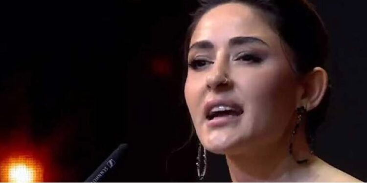 AKP’li belediye Melek Mosso’nun konserini iptal etti