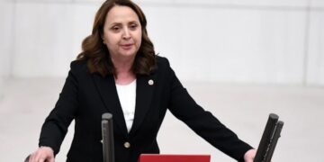 CHP’li Semra Dinçer: “Türkiye’nin Avrupa’nın çöplüğü olmasına izin vermeyeceğiz”