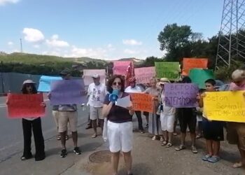 Uskumruköylüler, beton santralini protesto için yeniden bir araya geldi