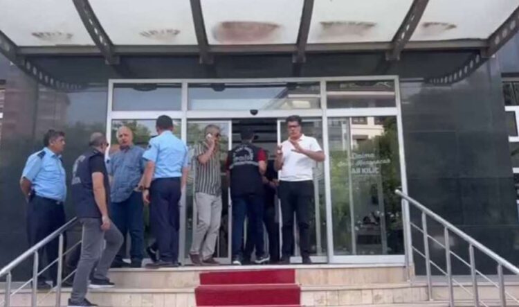 Maltepe Belediyesi’ne silahlı saldırı!