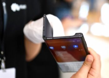 Çin’in katlanabilir akıllı telefon sevkiyatı yılın ikinci çeyreğinde yüzde 173 arttı
