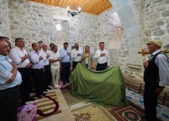 İmamoğlu, Tunceli’de Alevi inanç merkezlerini ziyaret etti