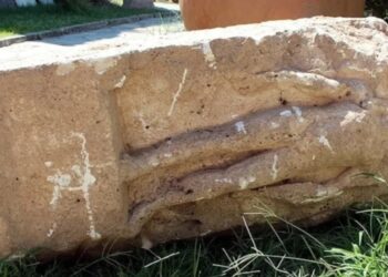 Güneş tanrısı Helios’a ait olduğu düşünülen kabartma bulundu