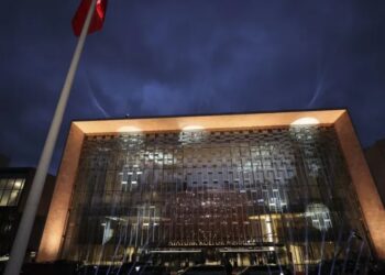 AKM sanatçılarından ‘otopark ücreti’ tepkisi: Kampanya başlattılar
