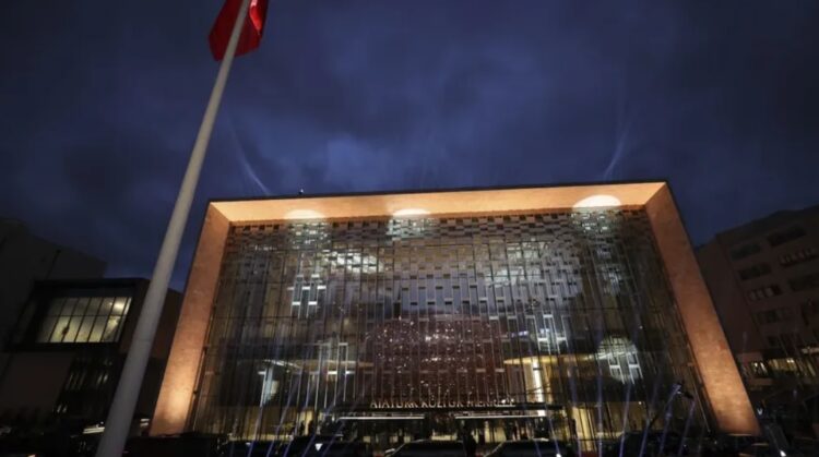 AKM sanatçılarından ‘otopark ücreti’ tepkisi: Kampanya başlattılar